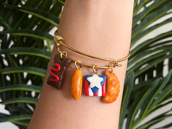 Puerto Rico Flag Pastel Alcapurria Empanadilla Side Open Bracelet