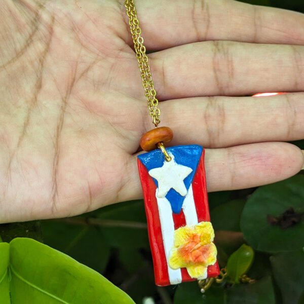 Puerto Rican Flag Maga Flower Necklace - Image 4