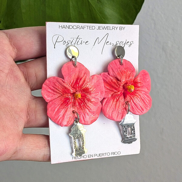 silver garita earrings with pink hibiscus flower