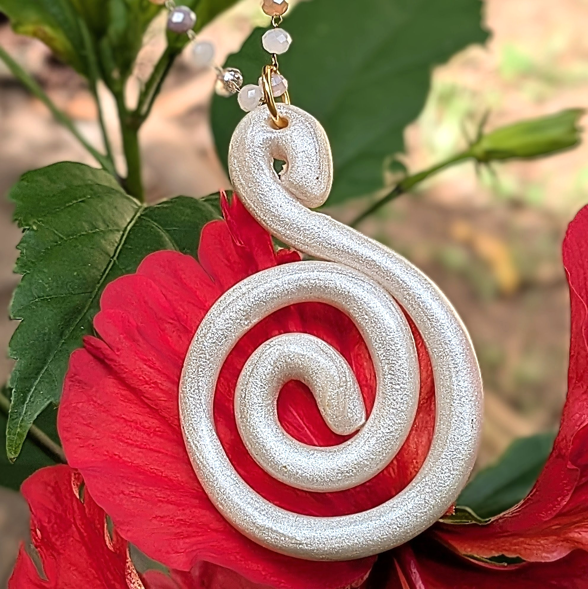 Taíno-Inspired Caracol Rhombus Bead Necklace - Image 2