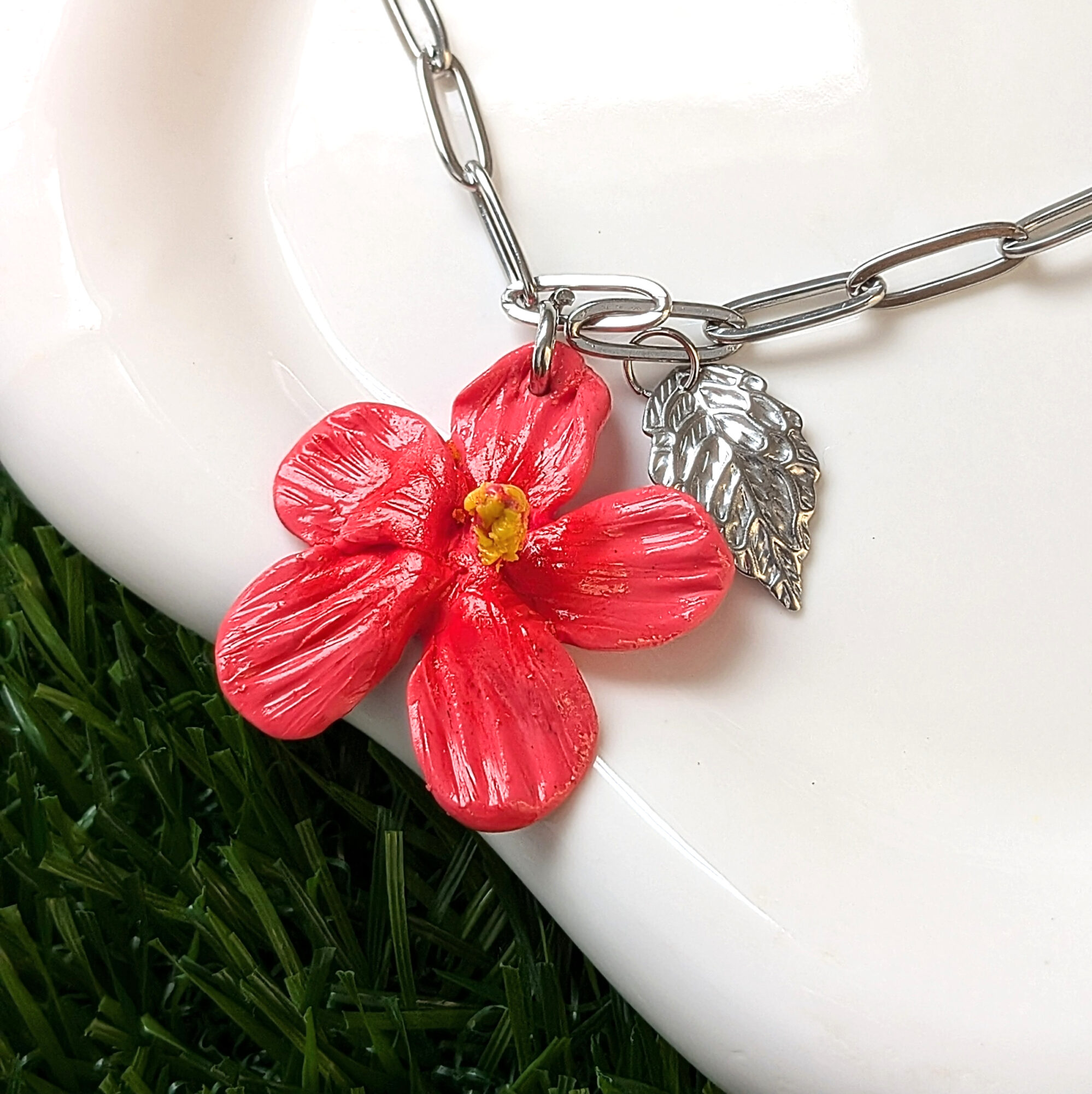 Silver-Toned Flor de Maga Paperclip Necklace - Image 7