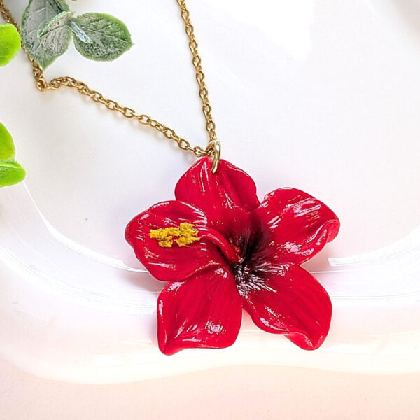 Puerto Rico Amapola Hibiscus Flower Necklace
