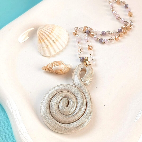 Taíno-Inspired Caracol Rhombus Bead Necklace