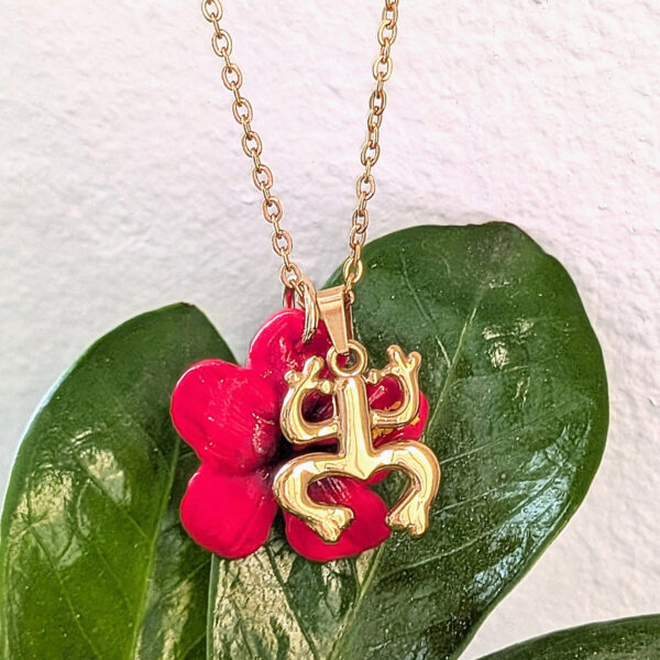 Taíno Coquí Symbol Necklace with Flor de Maga Flower