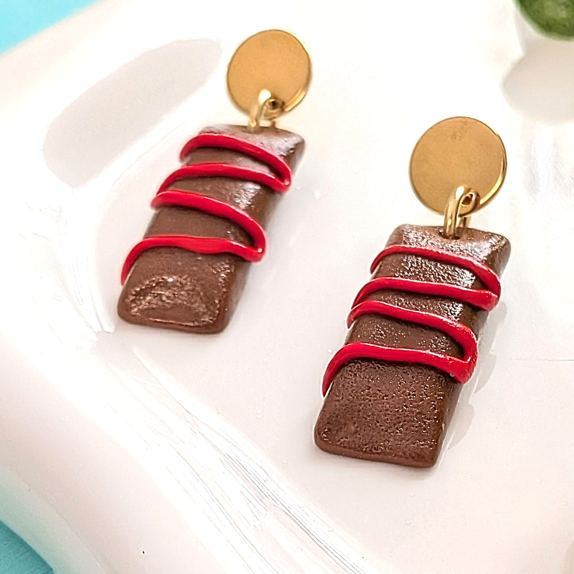 Pasteles De Masa Con Ketchup Dangle Earrings - Image 2