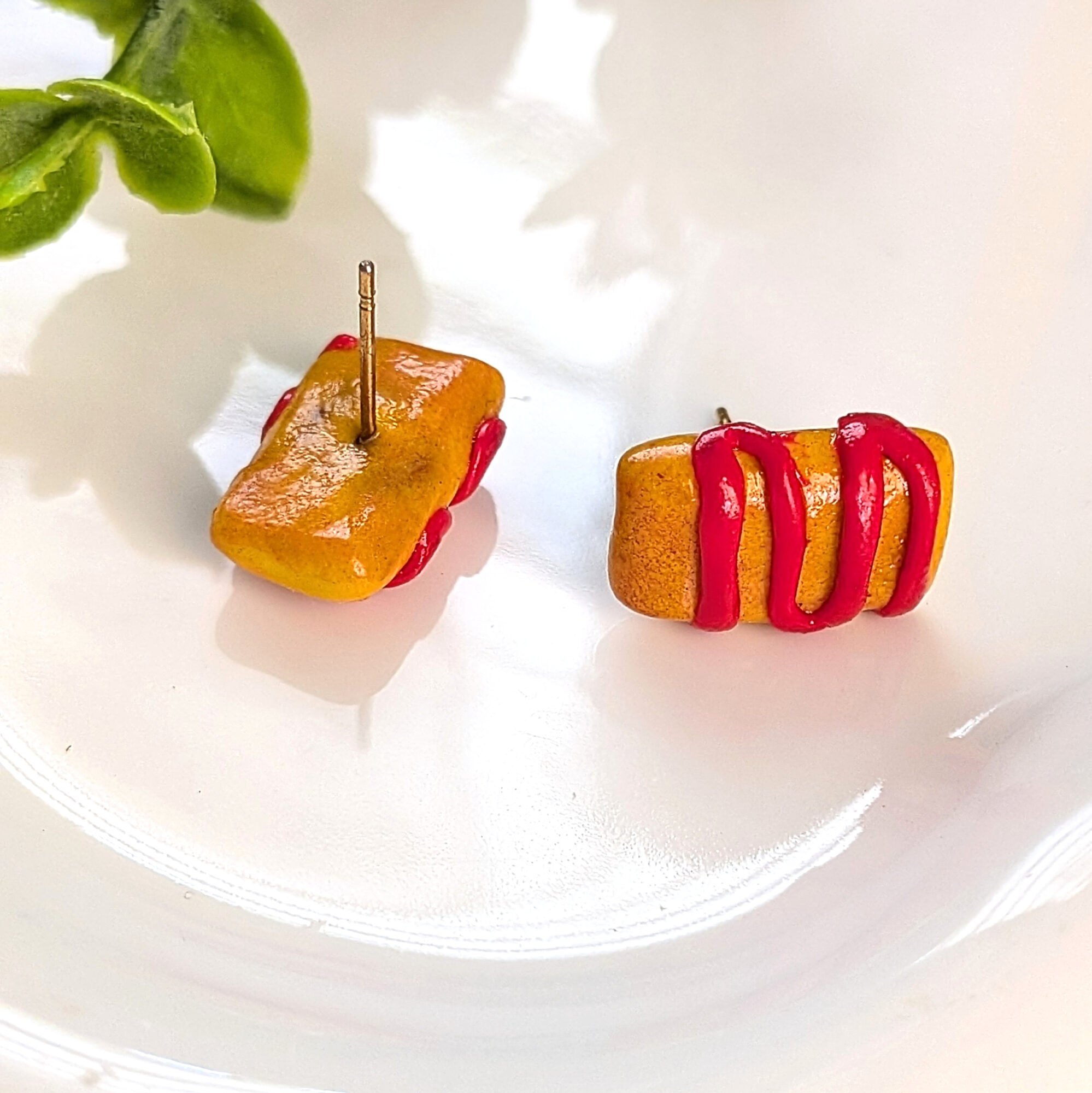 Mini Pasteles Con Ketchup Stud Earrings - Image 2