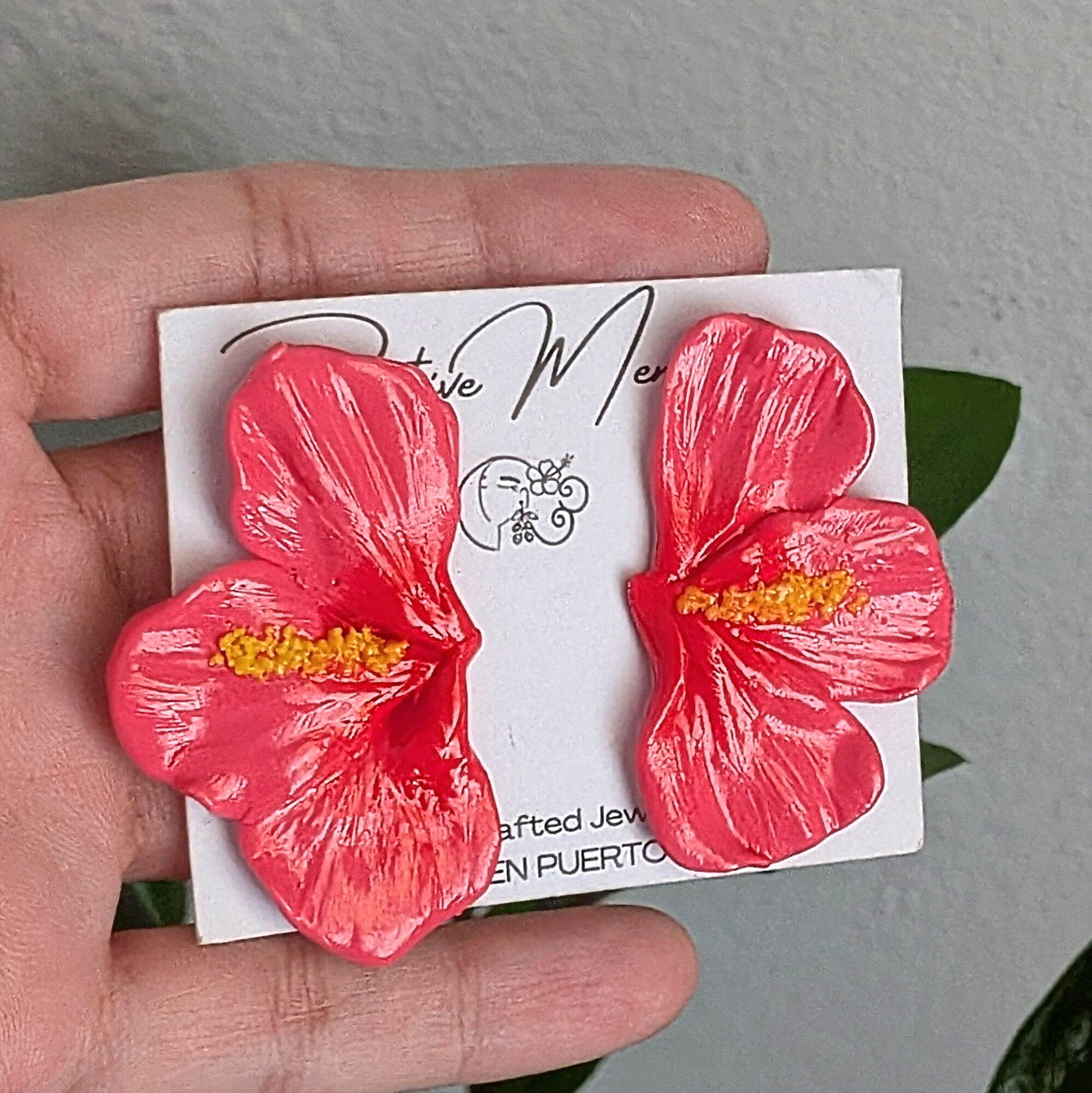 Flor de Maga (Thespesia grandiflora) Half Flower Earrings - Image 2