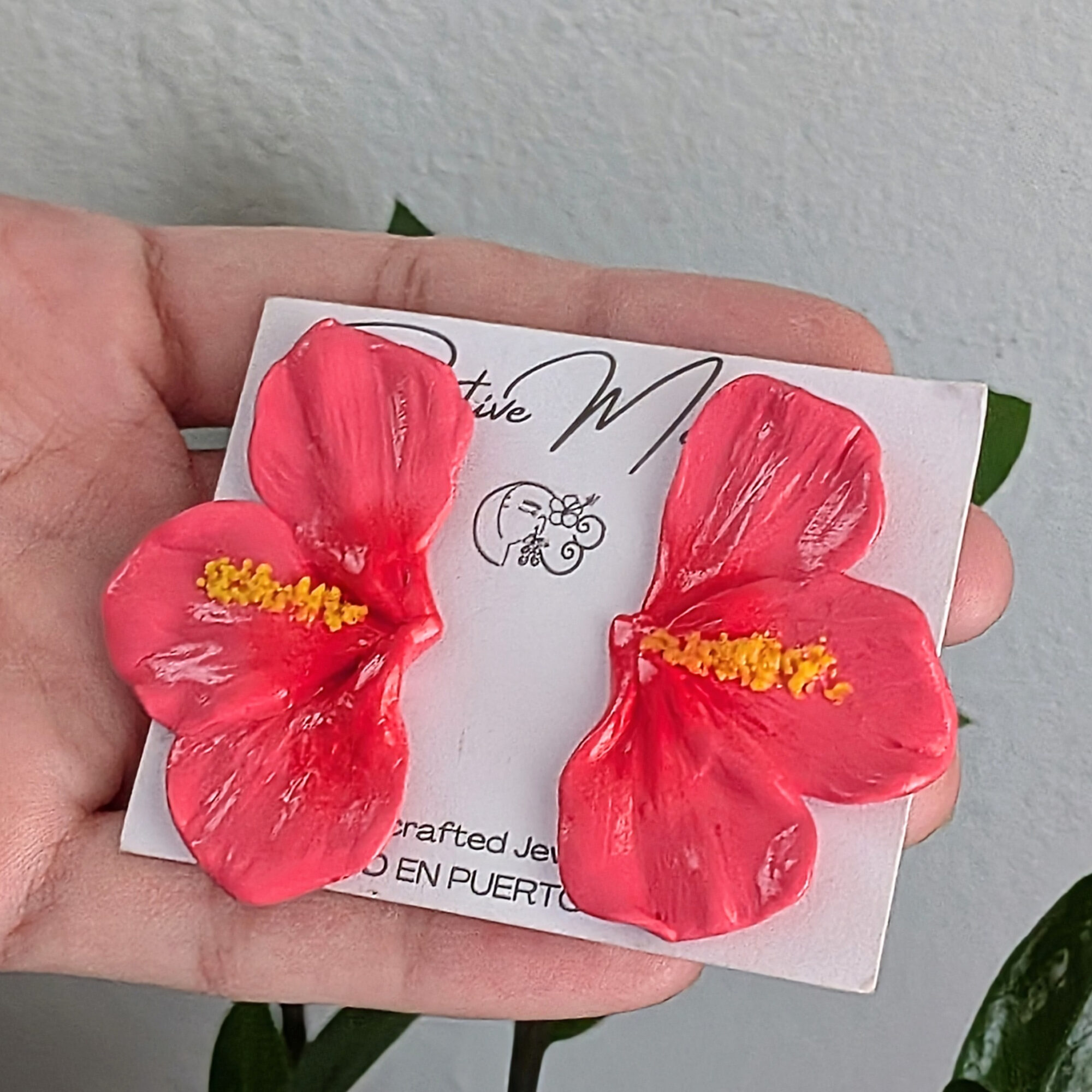 Flor de Maga (Thespesia grandiflora) Half Flower Earrings - Image 4